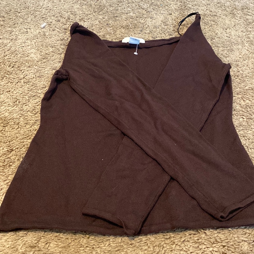H &M summer shoulder knit shirt